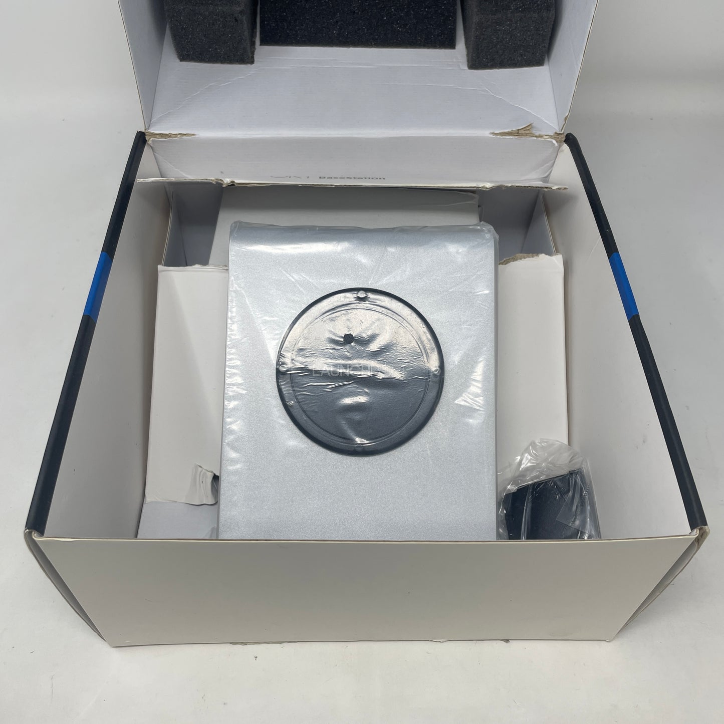 iPort 70141 LaunchPort iPad Wireless Charging System Base Station Silver