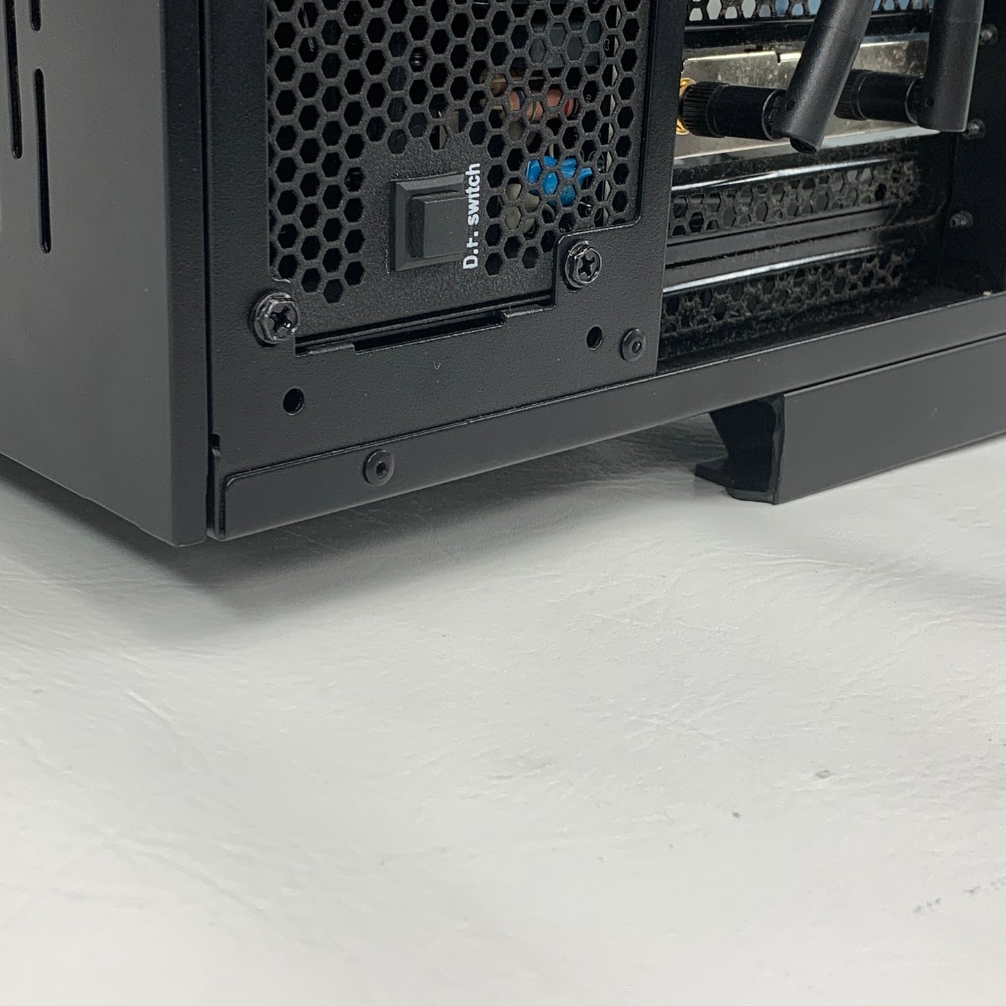 CyberPowerPC C series i9-10900k 32GB RAM 1TB SSD 2TB HDD GeForce RTX 2080 Super