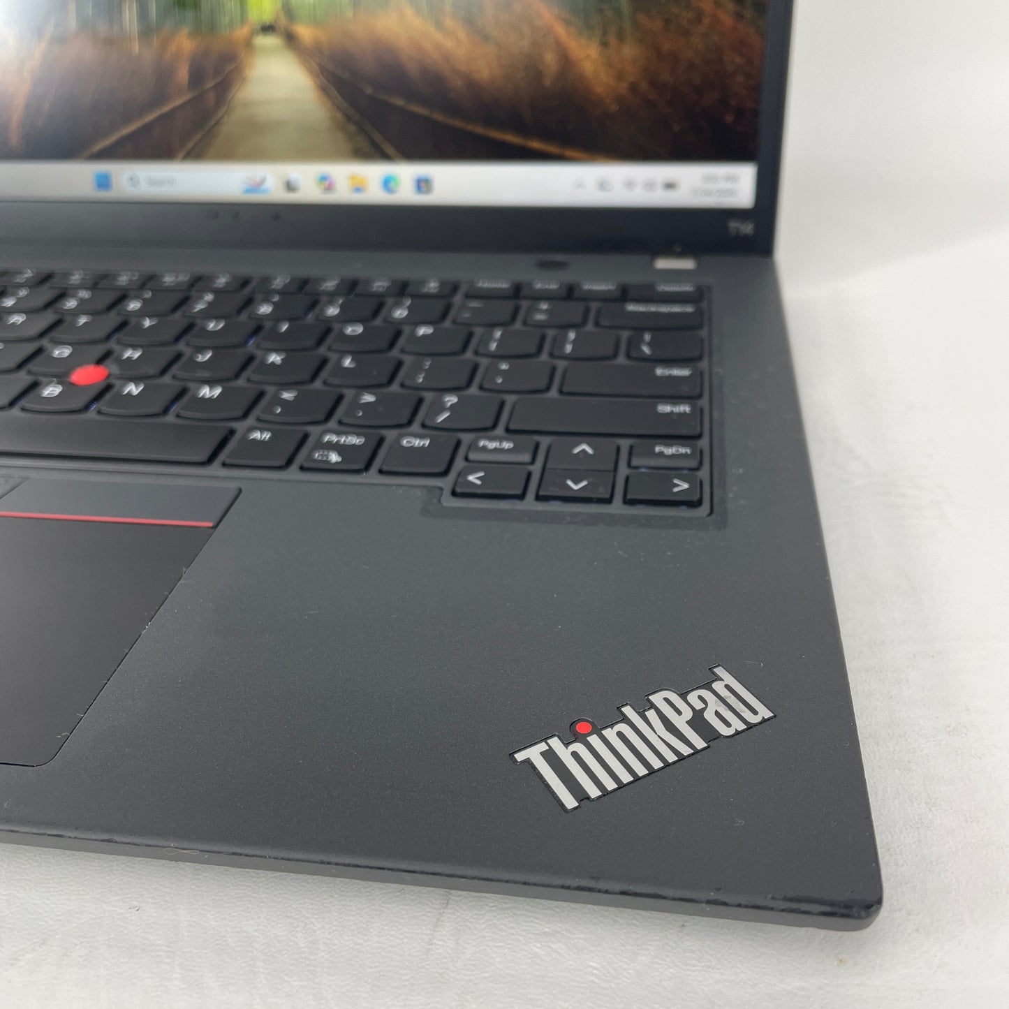 Lenovo ThinkPad T14 Gen 4 14" Ryzen 7 Pro 7840U 3.3GHz 16GB RAM 512GB SSD