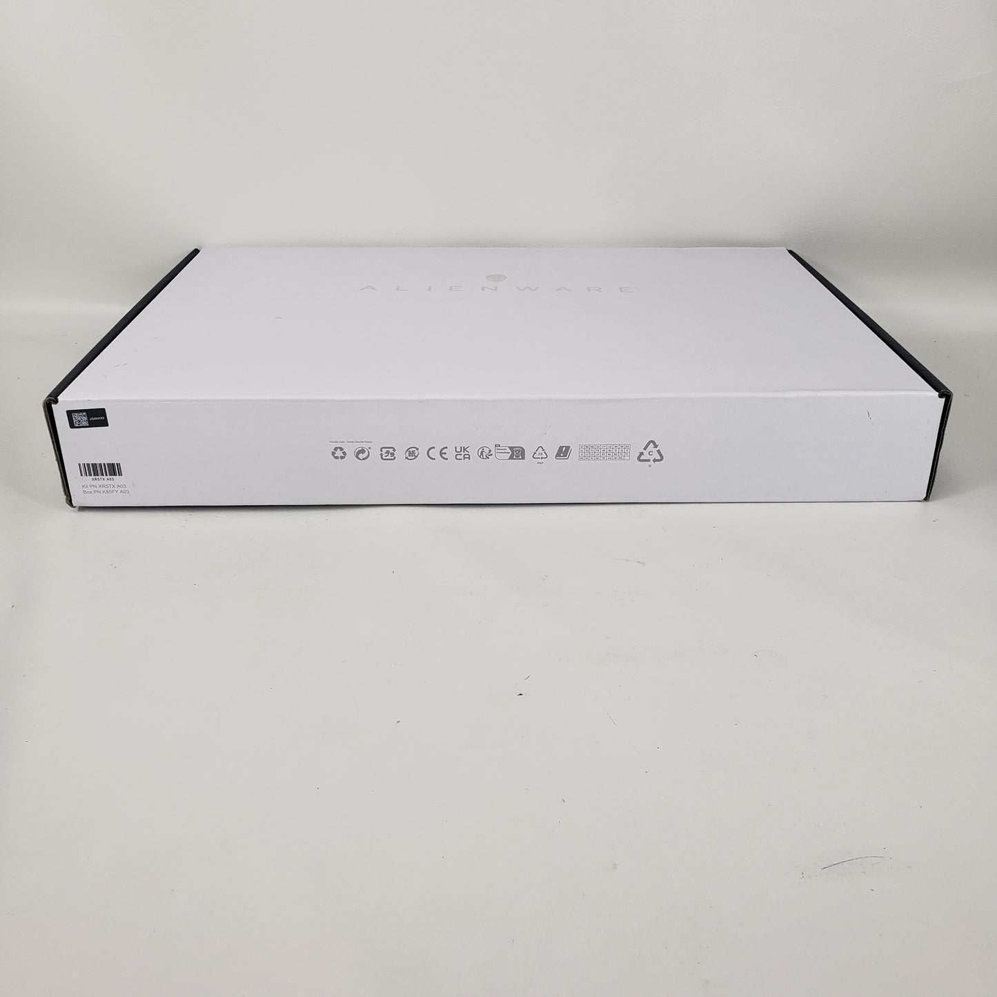 Alienware m18 R1 18" i7-13700HX 2.1GHz 16GB RAM 1TB SSD GeForce RTX 4060