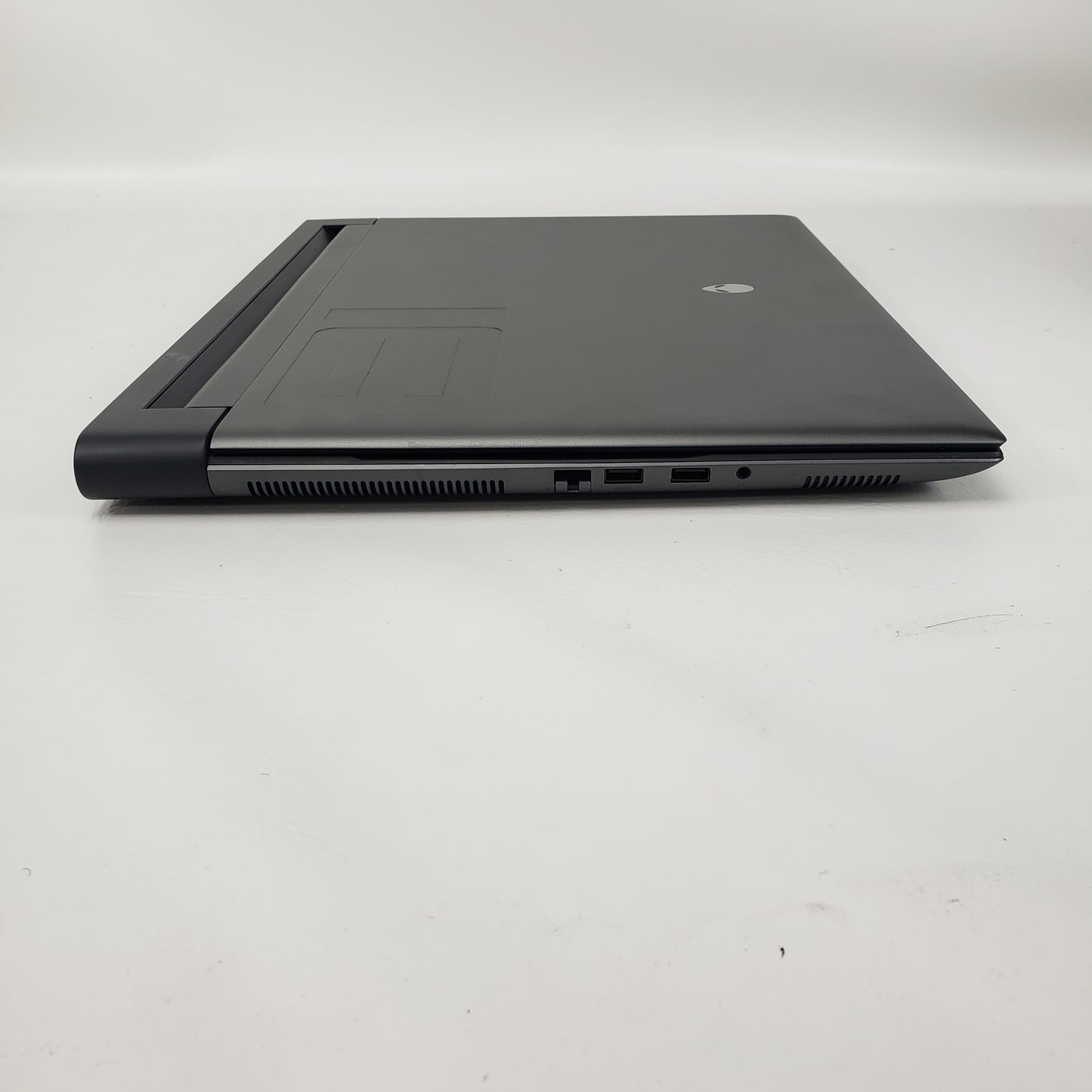 Alienware m18 R1 18" i7-13700HX 2.1GHz 16GB RAM 1TB SSD GeForce RTX 4060
