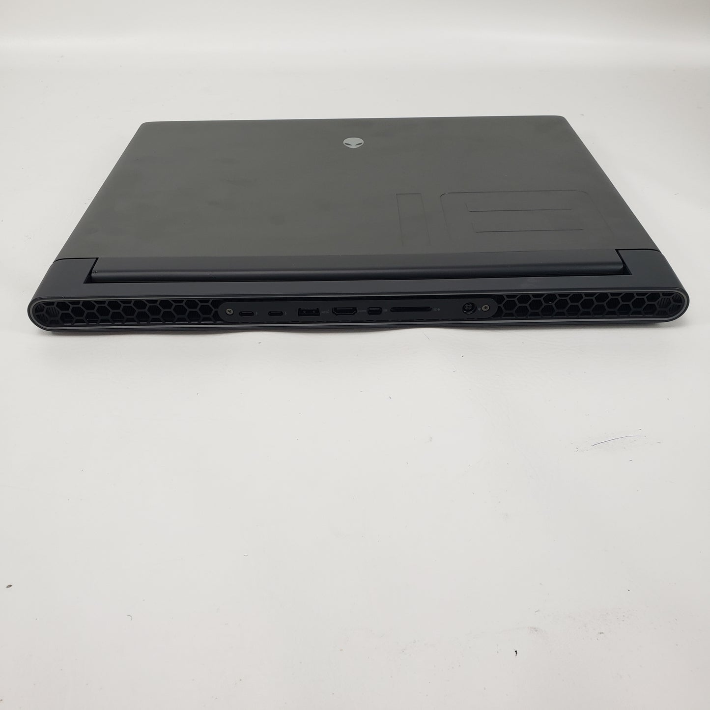 Alienware m18 R1 18" i7-13700HX 2.1GHz 16GB RAM 1TB SSD GeForce RTX 4060