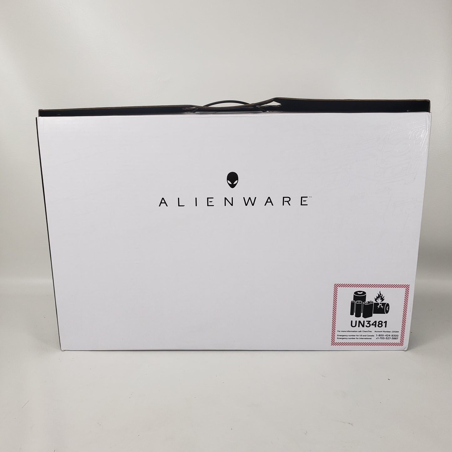 Alienware m18 R1 18" i7-13700HX 2.1GHz 16GB RAM 1TB SSD GeForce RTX 4060
