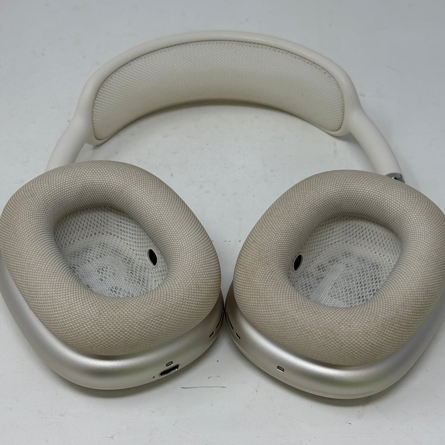 Apple AirPods Max Wireless Over-Ear Headphones Starlight MWW53AM/A