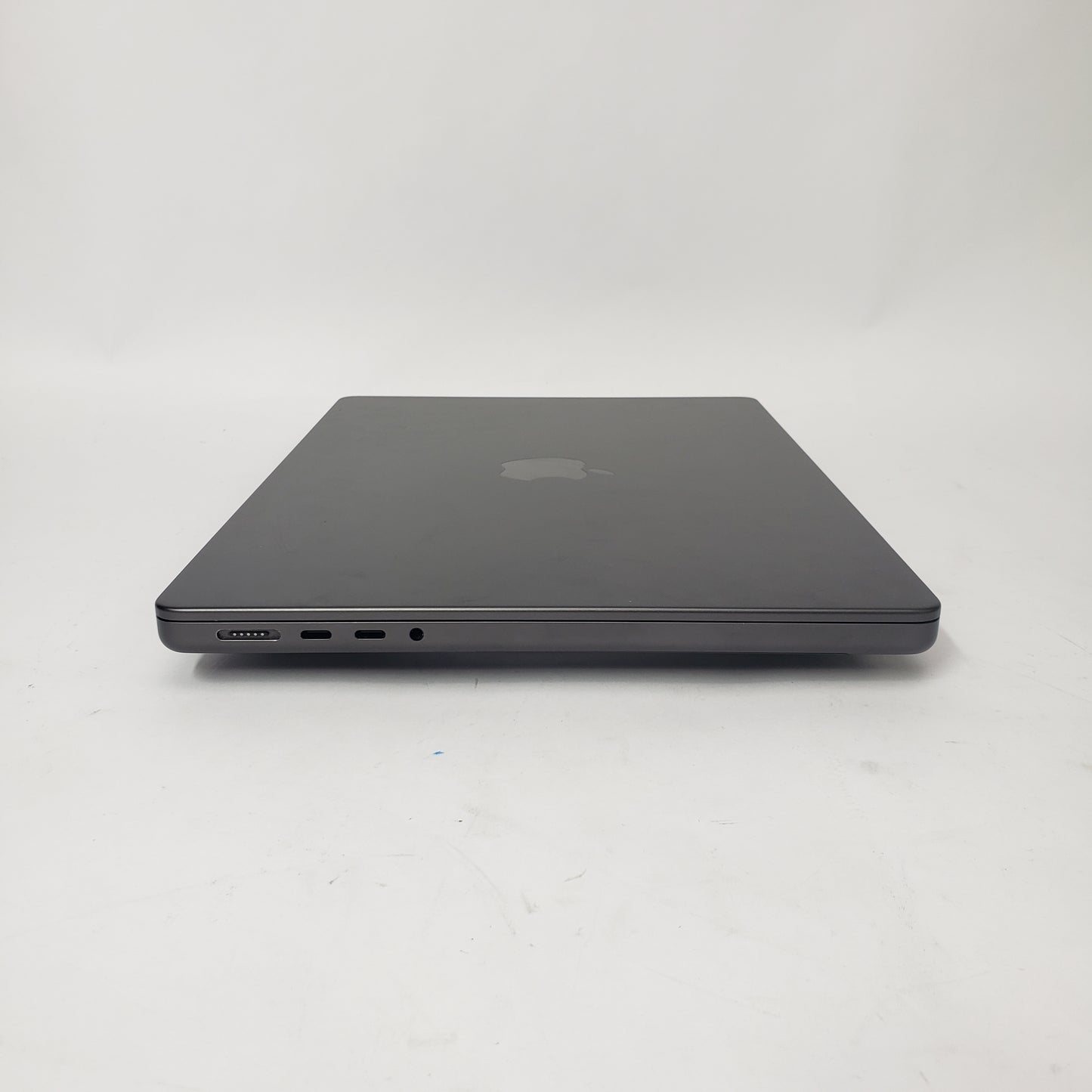 2025 Apple MacBook Pro 14" M5 10C GPU 4.61GHZ 16GB RAM 512GB SSD MDE04LL/A