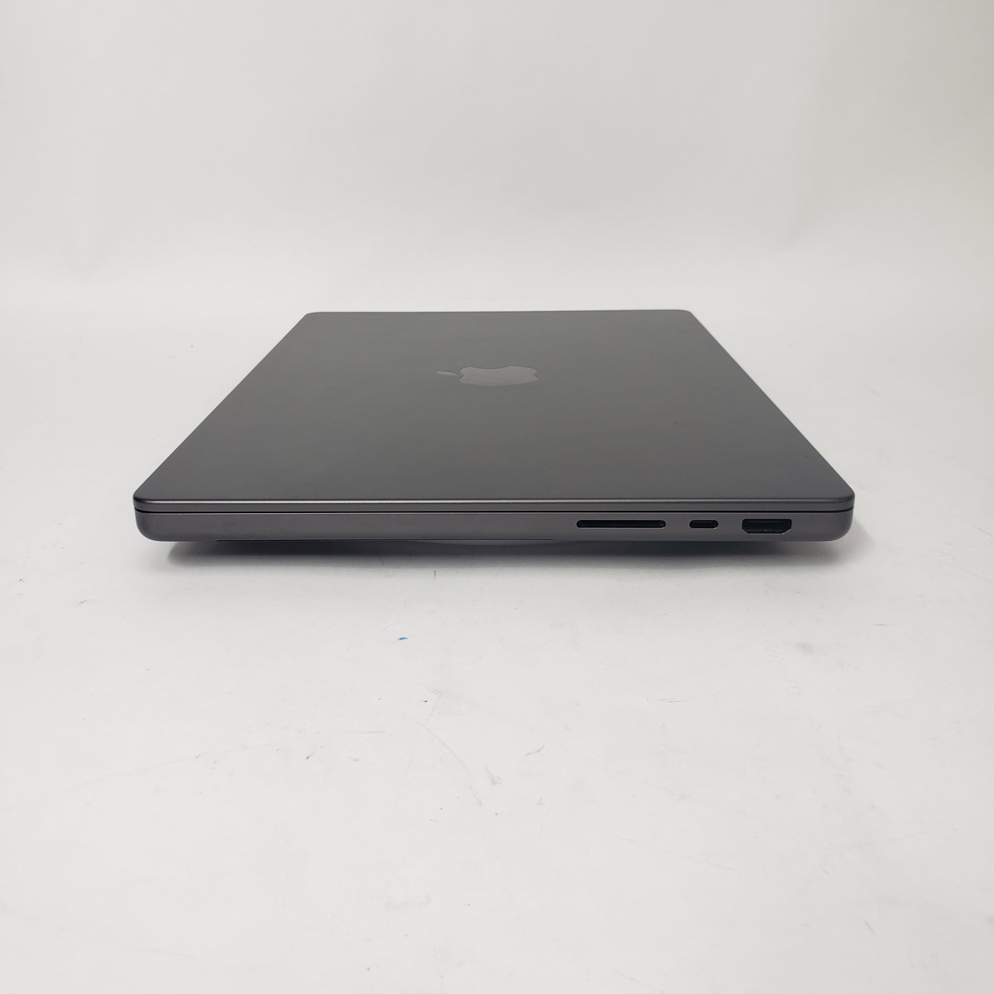 2025 Apple MacBook Pro 14" M5 10C GPU 4.61GHZ 16GB RAM 512GB SSD MDE04LL/A