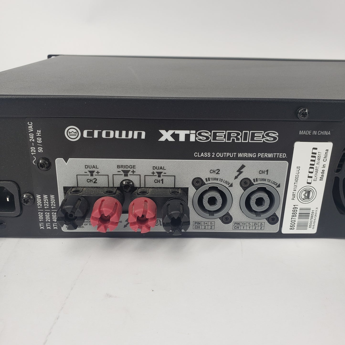 Crown XTi Series 2-Channel 1200-Watt 4Ω Power Amplifier 4002