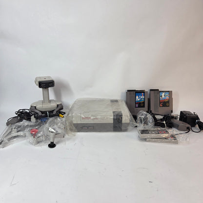 Nintendo NES Deluxe Set System Console w/ Rob the Robot CIB