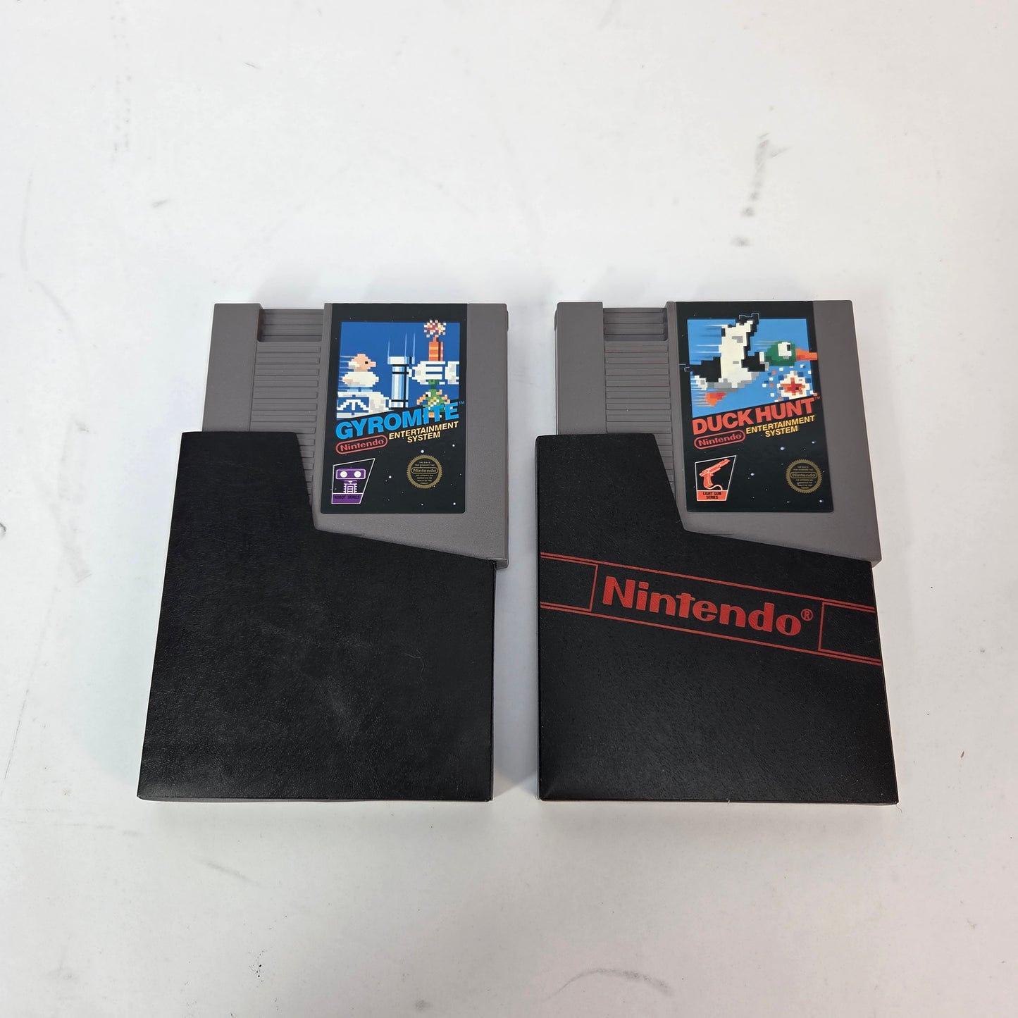 Nintendo NES Deluxe Set System Console w/ Rob the Robot CIB