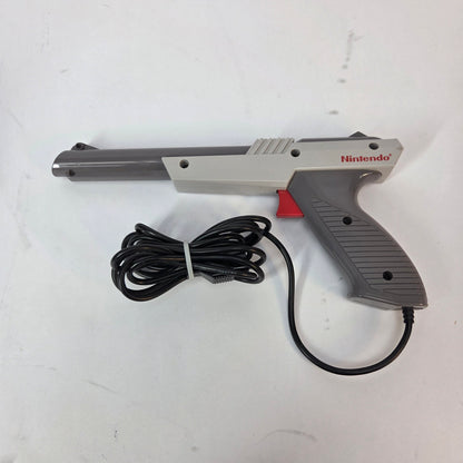 Nintendo NES Deluxe Set System Console w/ Rob the Robot CIB