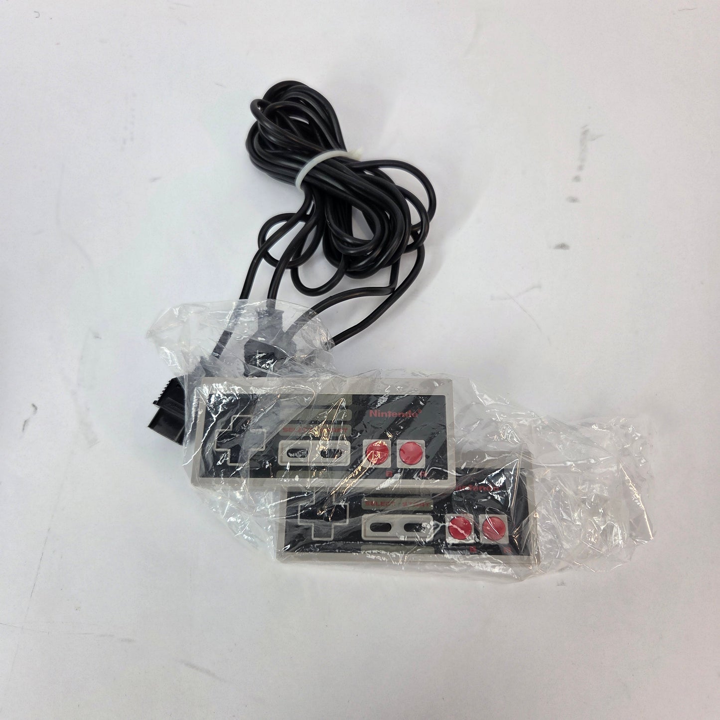 Nintendo NES Deluxe Set System Console w/ Rob the Robot CIB