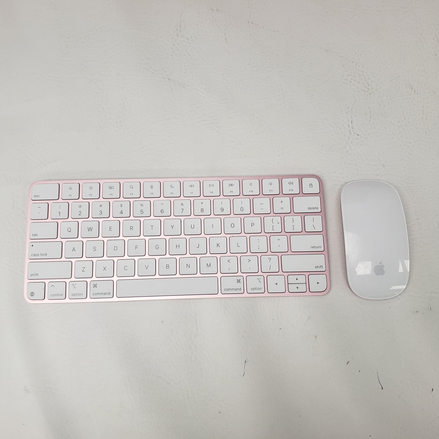 2024 Apple iMac 24" M4 8 Core 4.5GHz 16GB RAM 256GB SSD Pink MWUG3LL/A