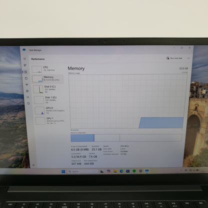 Razer Blade 15 RZ09 15.6" i7-10750H 2.6GHz 32GB RAM 2TB SSD 512GB SSD GeForce