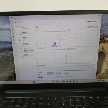 Razer Blade 15 RZ09 15.6" i7-10750H 2.6GHz 32GB RAM 2TB SSD 512GB SSD GeForce