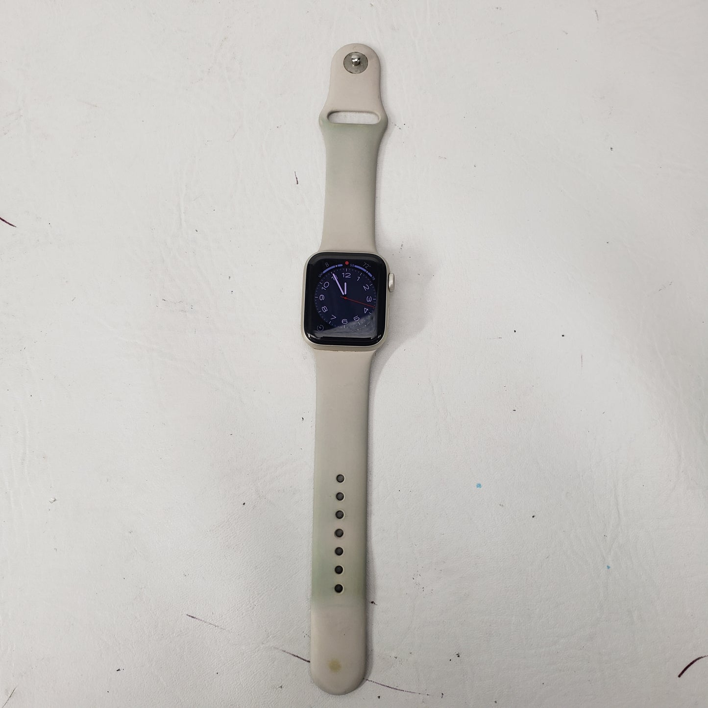 Unlocked Apple Watch SE 2nd Gen 40MM Starlight Aluminum Starlight Sport Band MRG03LL/A