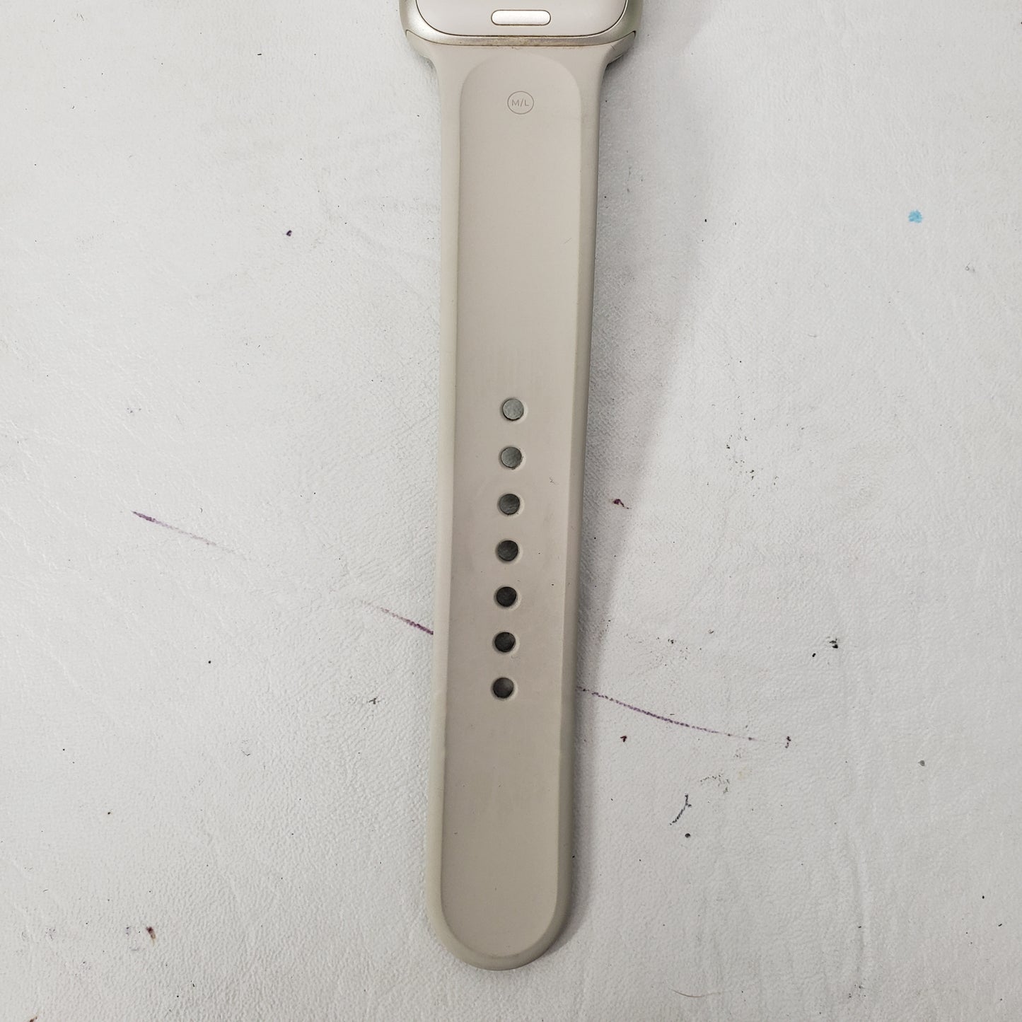 Unlocked Apple Watch SE 2nd Gen 40MM Starlight Aluminum Starlight Sport Band MRG03LL/A