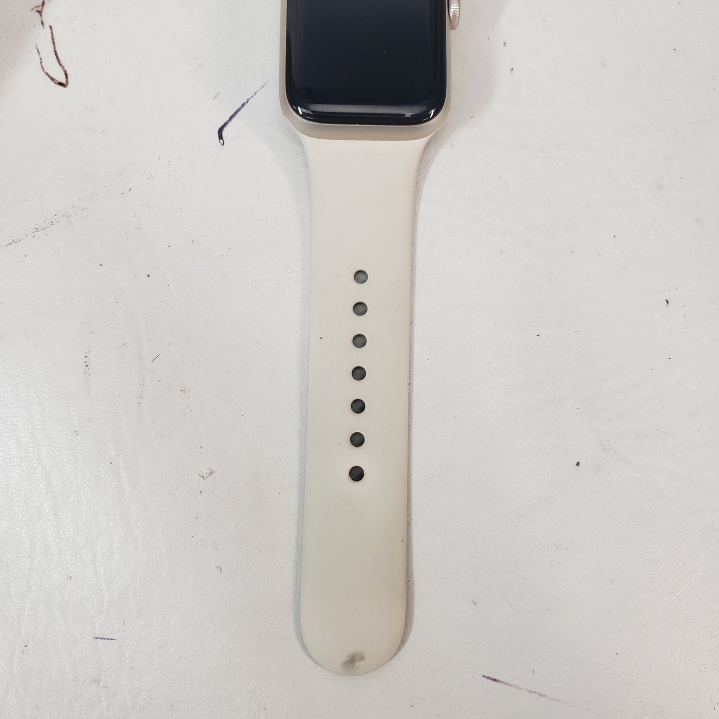 GPS Only Apple Watch SE 3 40MM Starlight Aluminum Starlight Sport Band MEH34LW/A