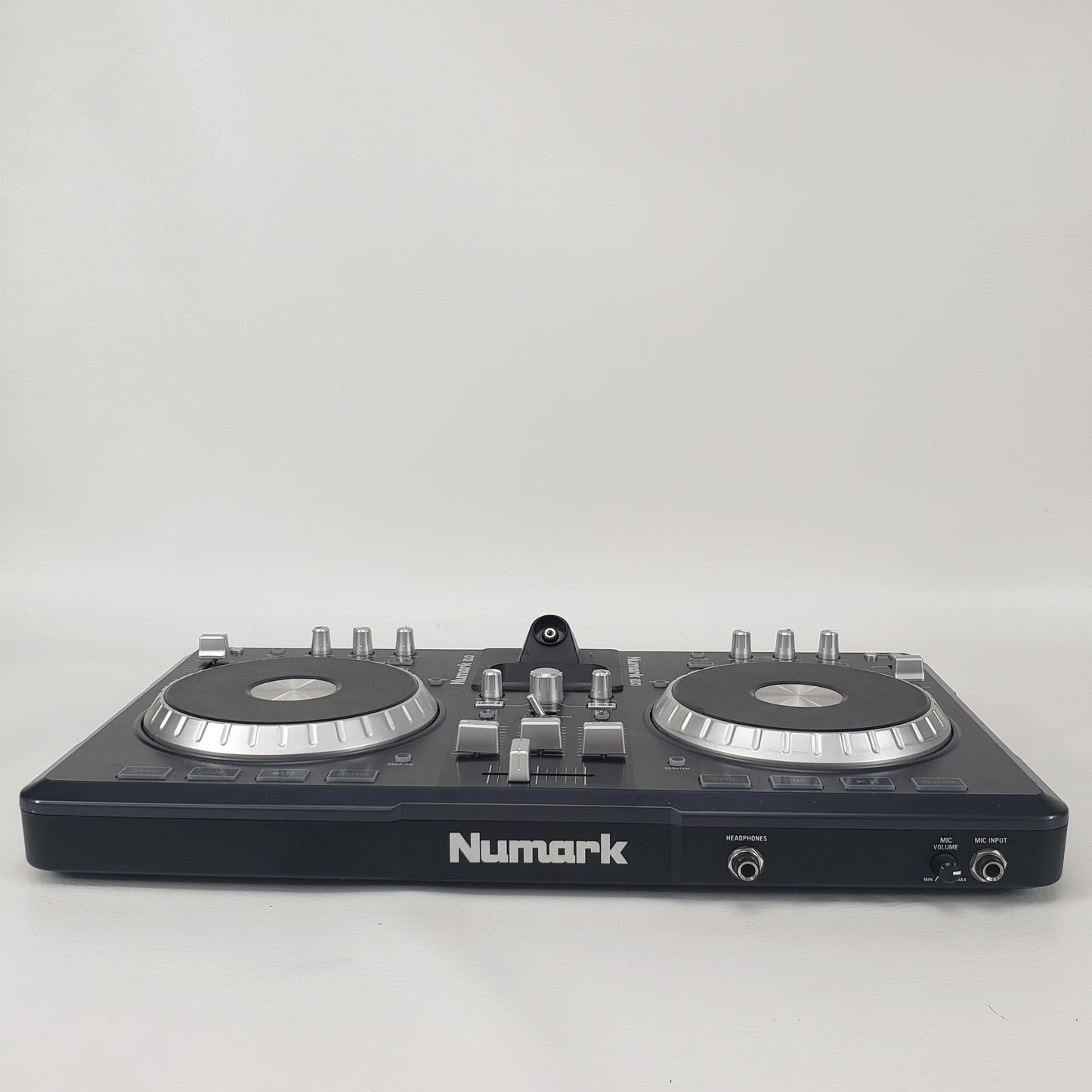 Numark iDJ3 All-in-One Digital DJ Controller