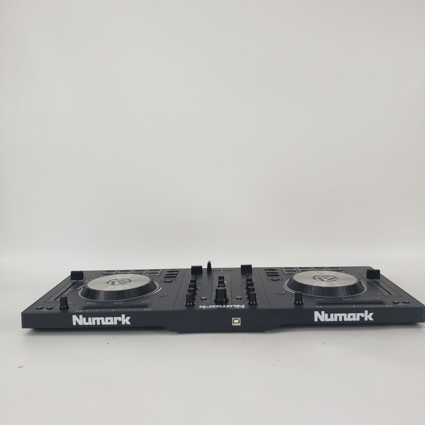 Numark Mixtrack 3 Dual-Deck USB MIDI DJ Controller MT3