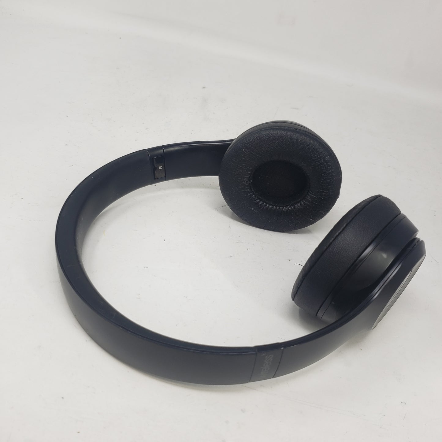 Beats Solo3 Wireless On-Ear Bluetooth Headphones Black A1796