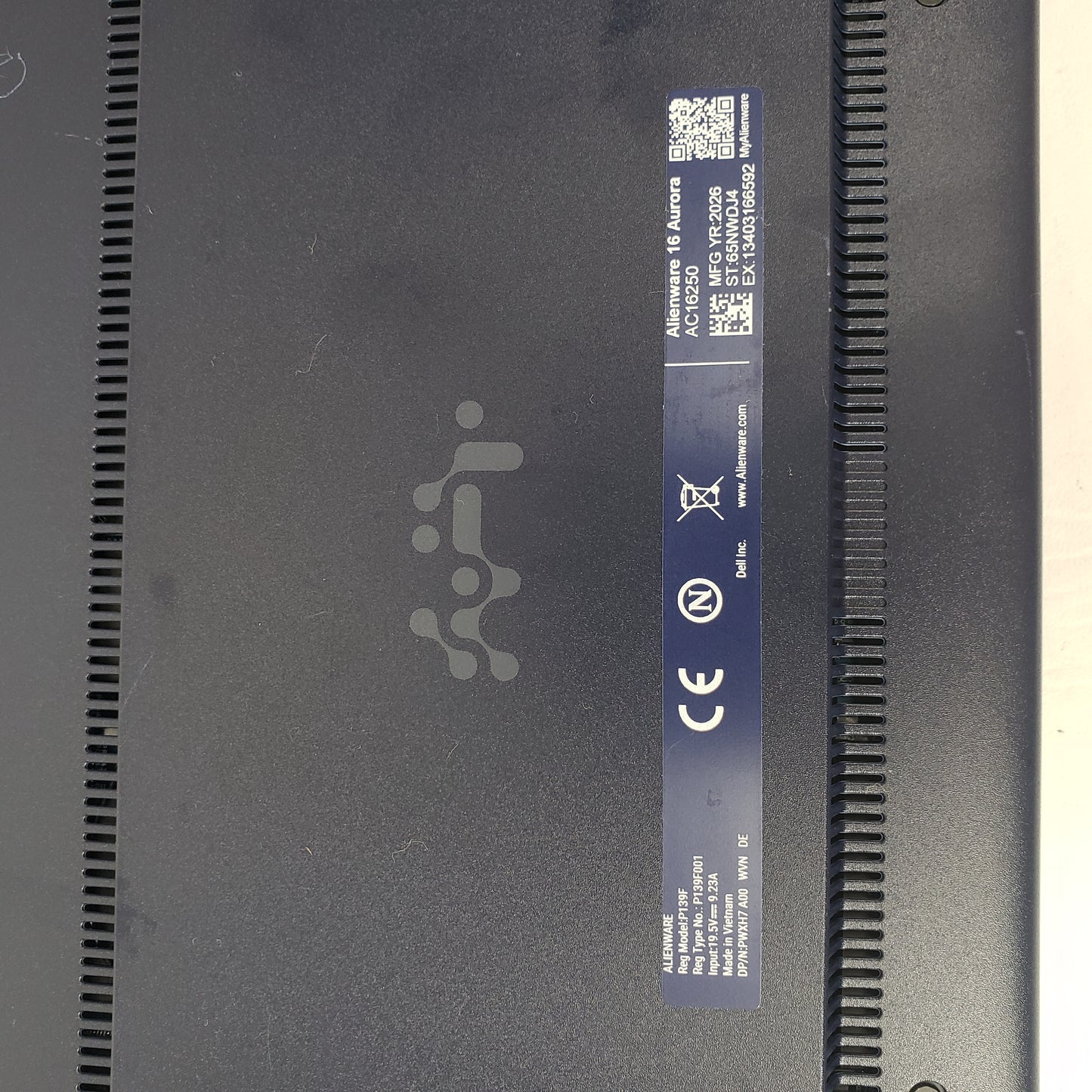 Alienware 16 Aurora AC16250 16" Core 7 240H 2.5GHz 16GB RAM 1TB SSD GeForce RTX 
