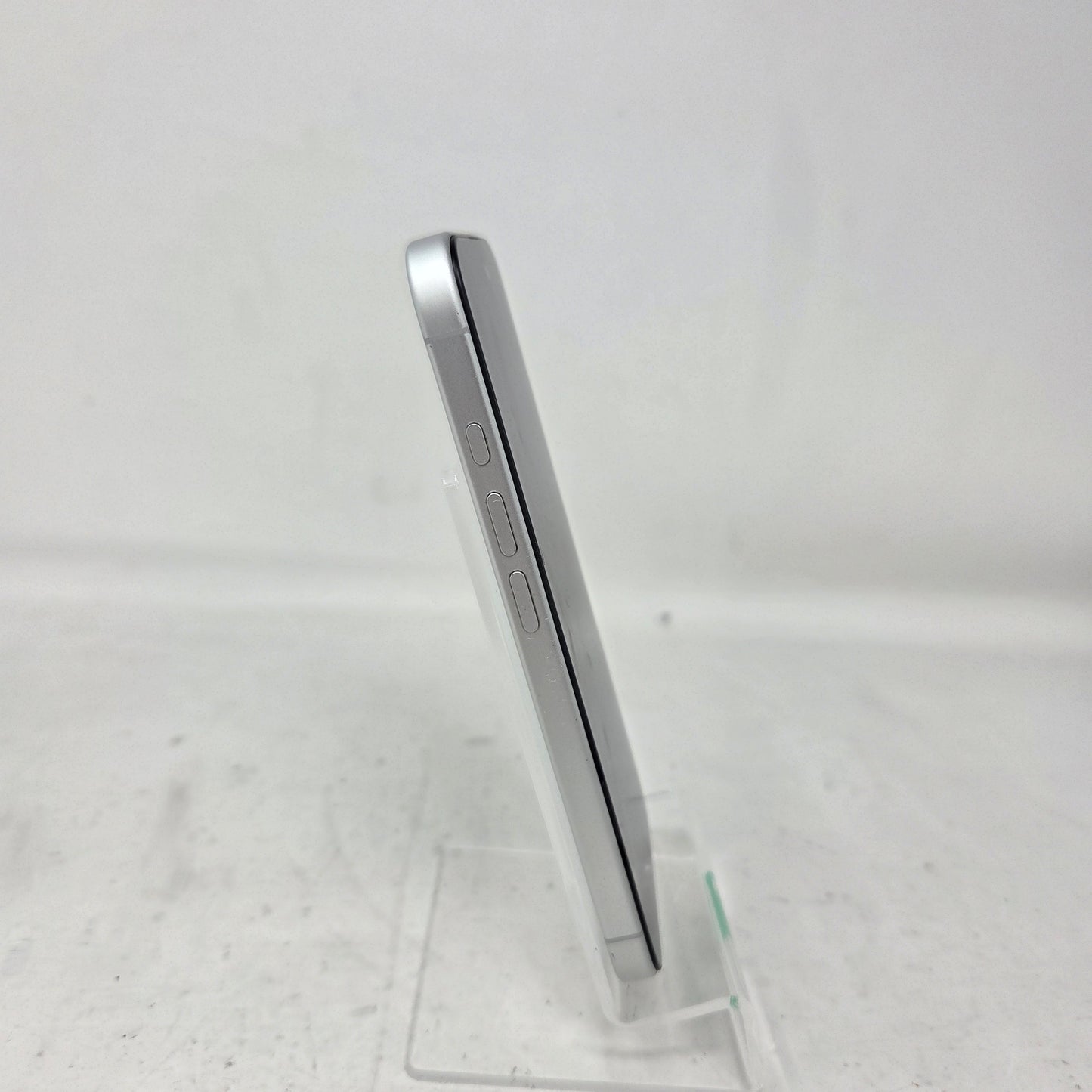 Factory Unlocked Apple iPhone 16 128GB White MYAQ3LL/A
