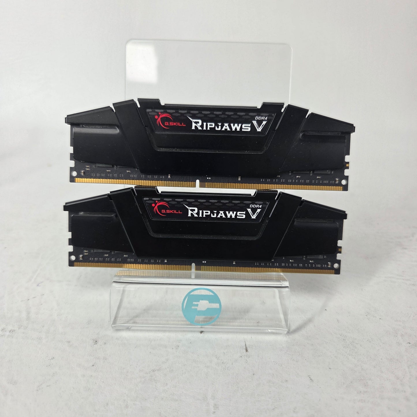 G.Skill Ripjaws V 32GB (2x16GB) RAM DDR4 3200MHz F4-3200C16D-32GVK