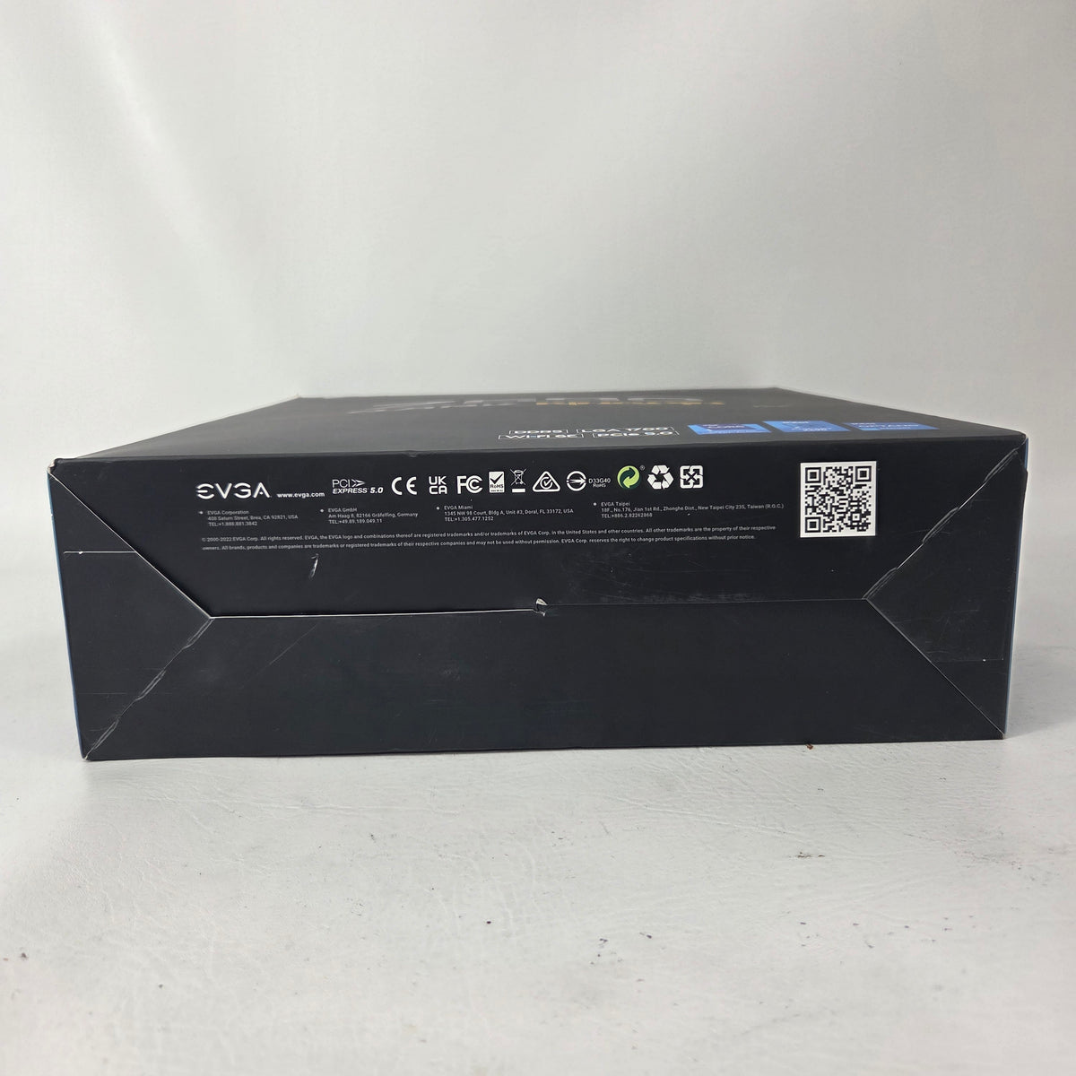 EVGA Z690 DARK Kingpin Intel LGA 1700 E-ATX DDR5 Motherboard Kingpin 