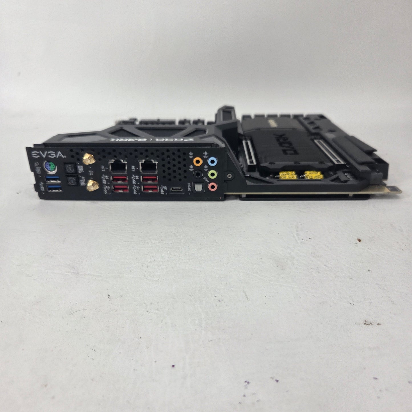 EVGA Z690 DARK Kingpin Intel LGA 1700 E-ATX DDR5 Motherboard Kingpin 