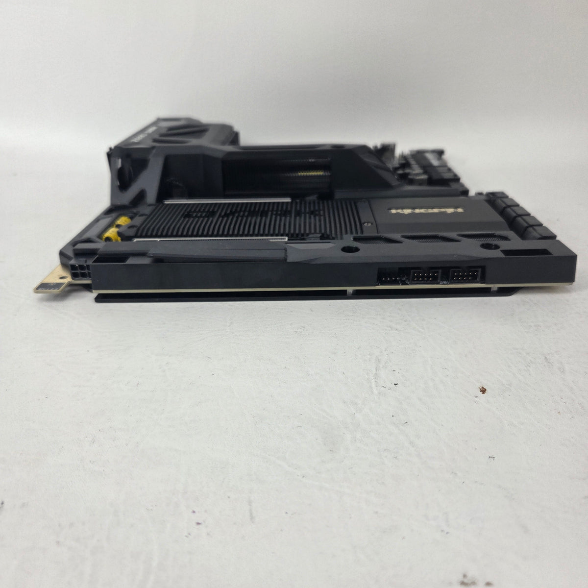EVGA Z690 DARK Kingpin Intel LGA 1700 E-ATX DDR5 Motherboard Kingpin 