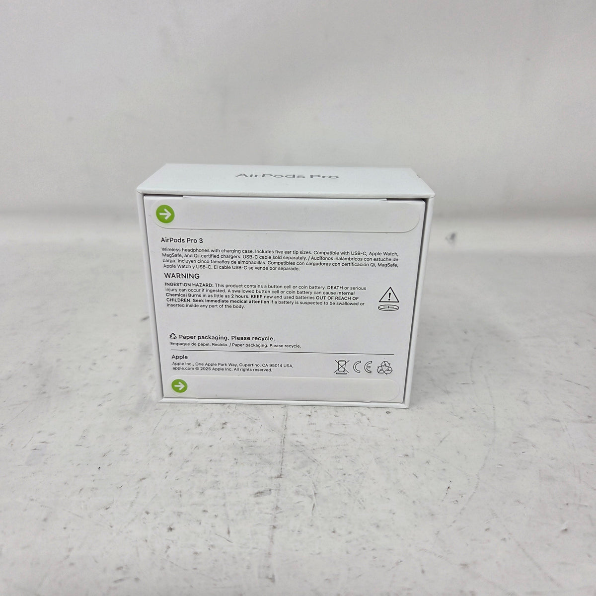 New Apple AirPods Pro 3rd Gen with MagSafe Charging Case A3064 A3063 A3122 MFHP4ZM/A