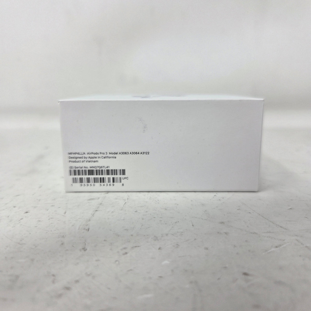 New Apple AirPods Pro 3rd Gen with MagSafe Charging Case A3064 A3063 A3122 MFHP4ZM/A