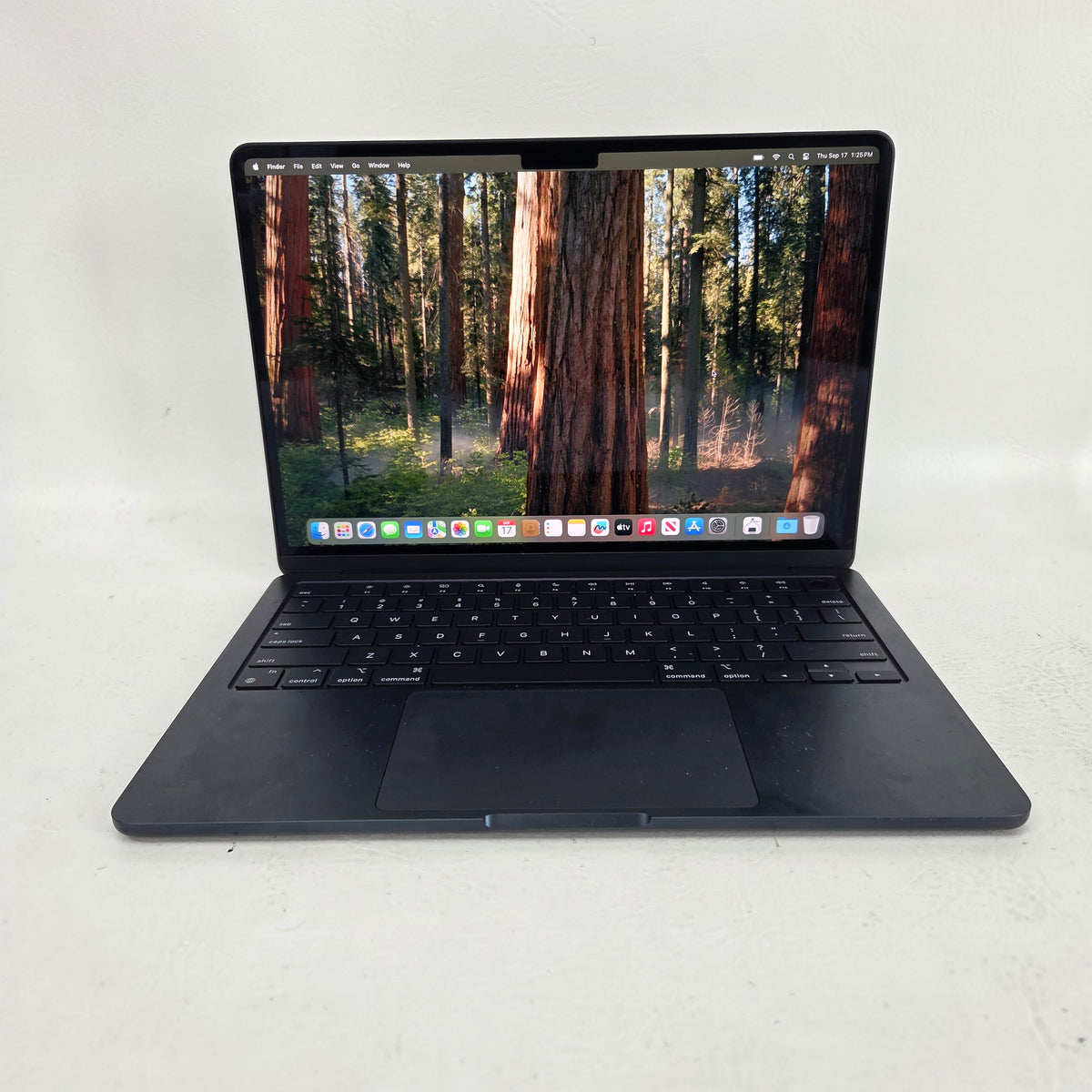 2024 Apple MacBook Air 13.6" M3 8C GPU 4.0GHz 8GB RAM 256GB SSD A3113