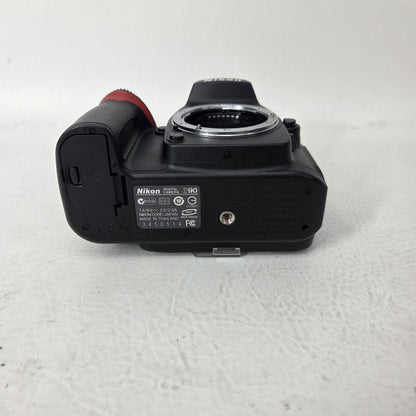 Nikon D90 12.3MP Digital SLR DSLR Camera