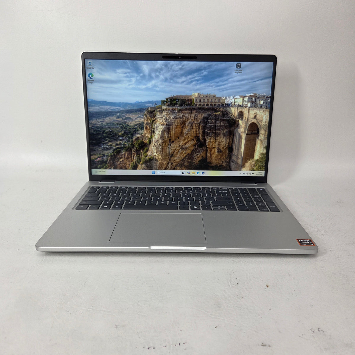 Dell Pro 16 Plus VJOL5GD 16" Ryzen AI 5 Pro 2.0GHz 16GB RAM 512GB SSD GeForce 