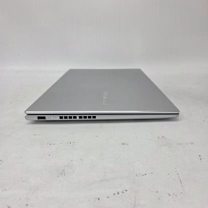 Asus Vivobook 17 X1703ZA 17.3" i3-1220P 1.5GHz 8GB RAM 256GB SSD