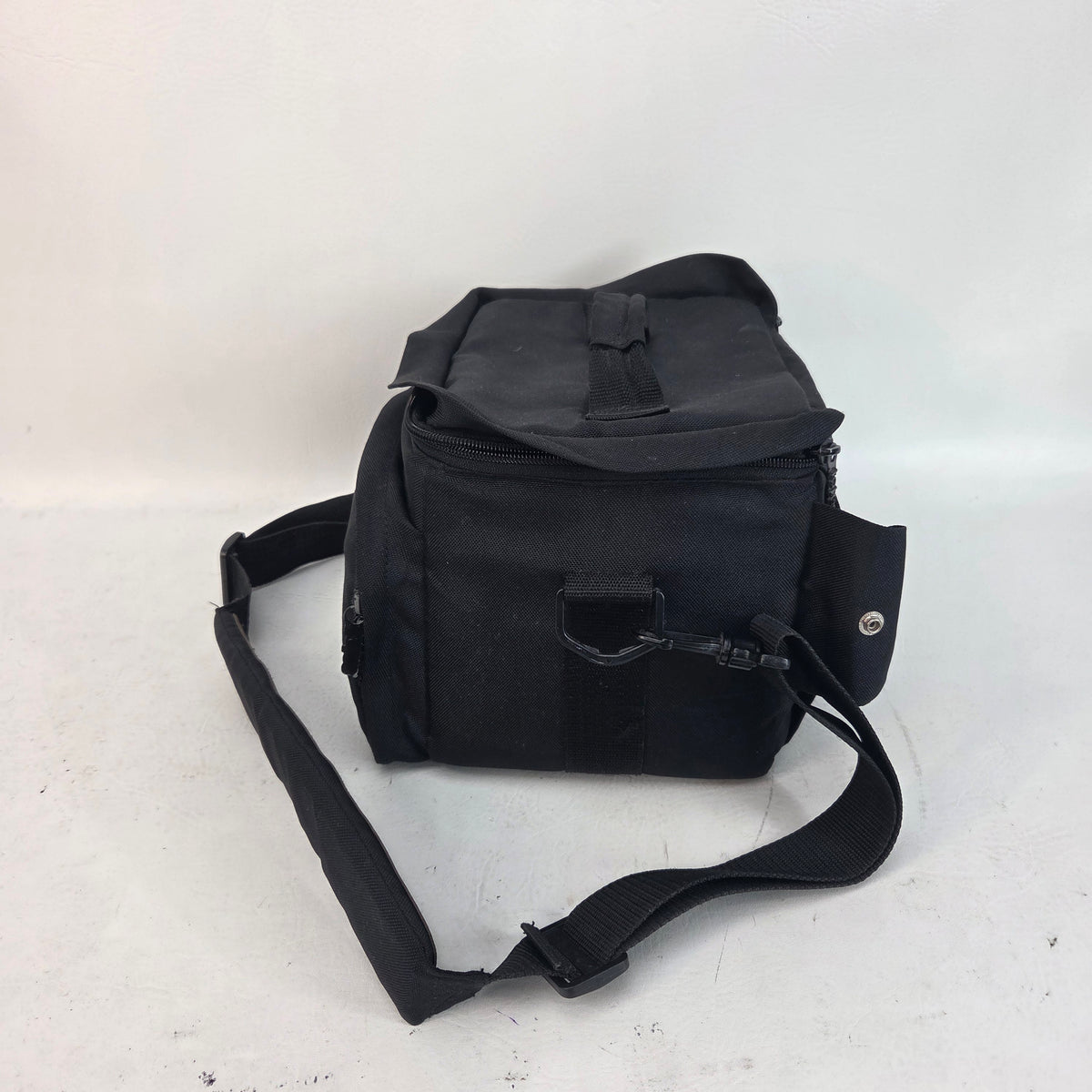 Sony Handycam CCD-TRV52 8mm Analog Camcorder