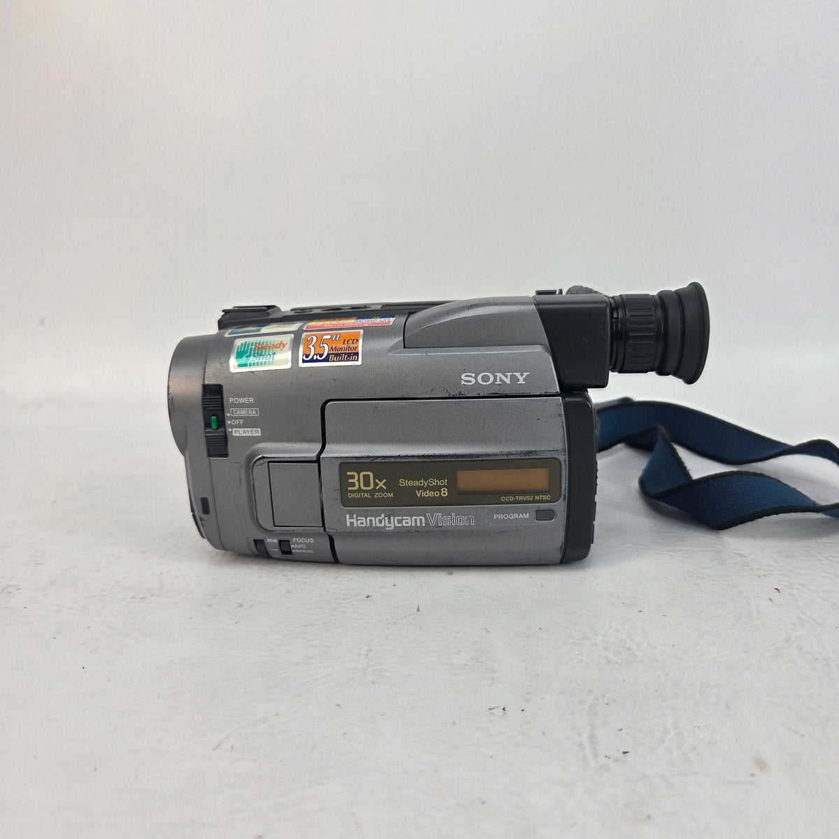 Sony Handycam CCD-TRV52 8mm Analog Camcorder