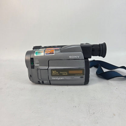 Sony Handycam CCD-TRV52 8mm Analog Camcorder