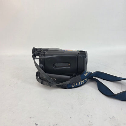 Sony Handycam CCD-TRV52 8mm Analog Camcorder