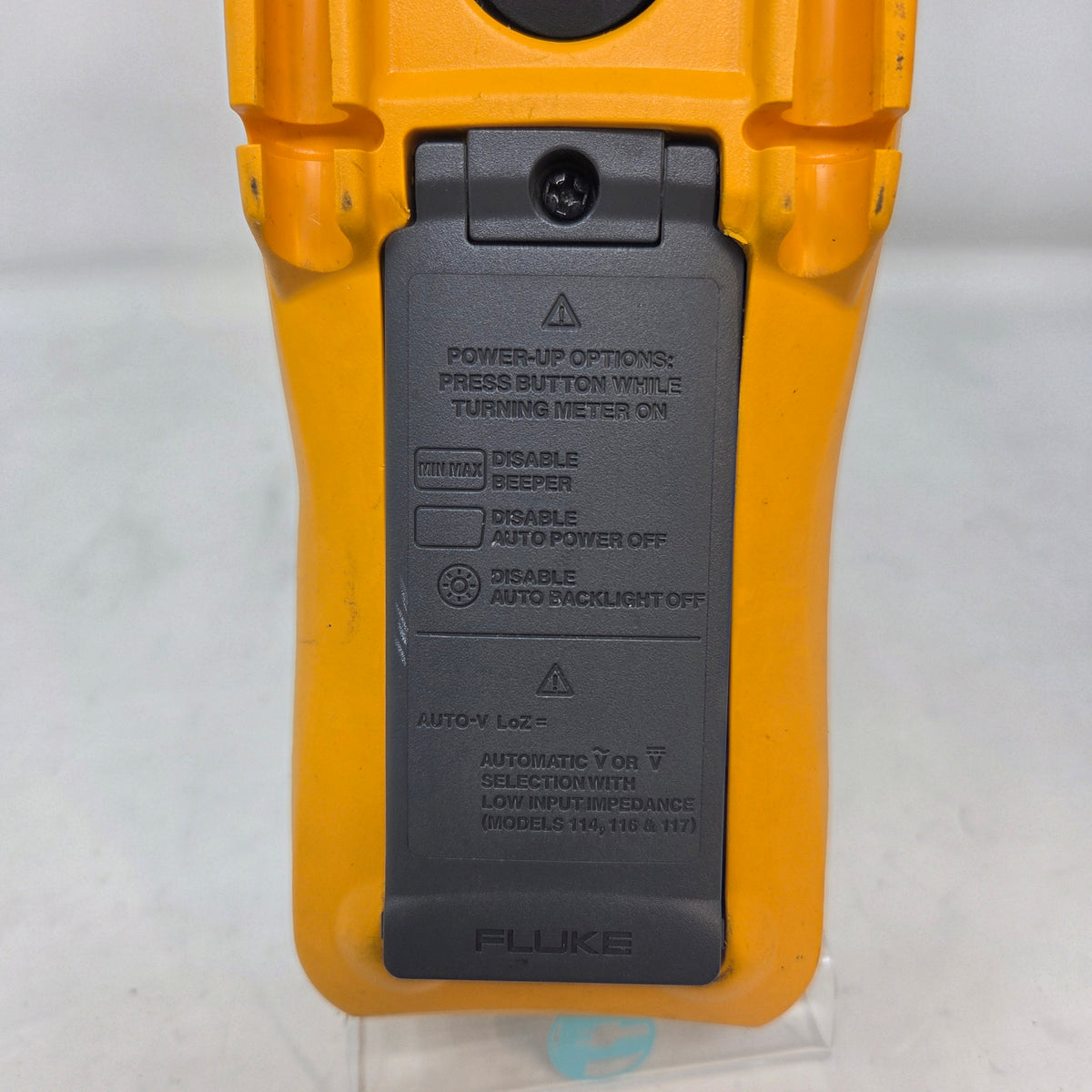 Fluke 116 True RMS CAT III Digital Multimeter 6000 Count 600V w/ Leads