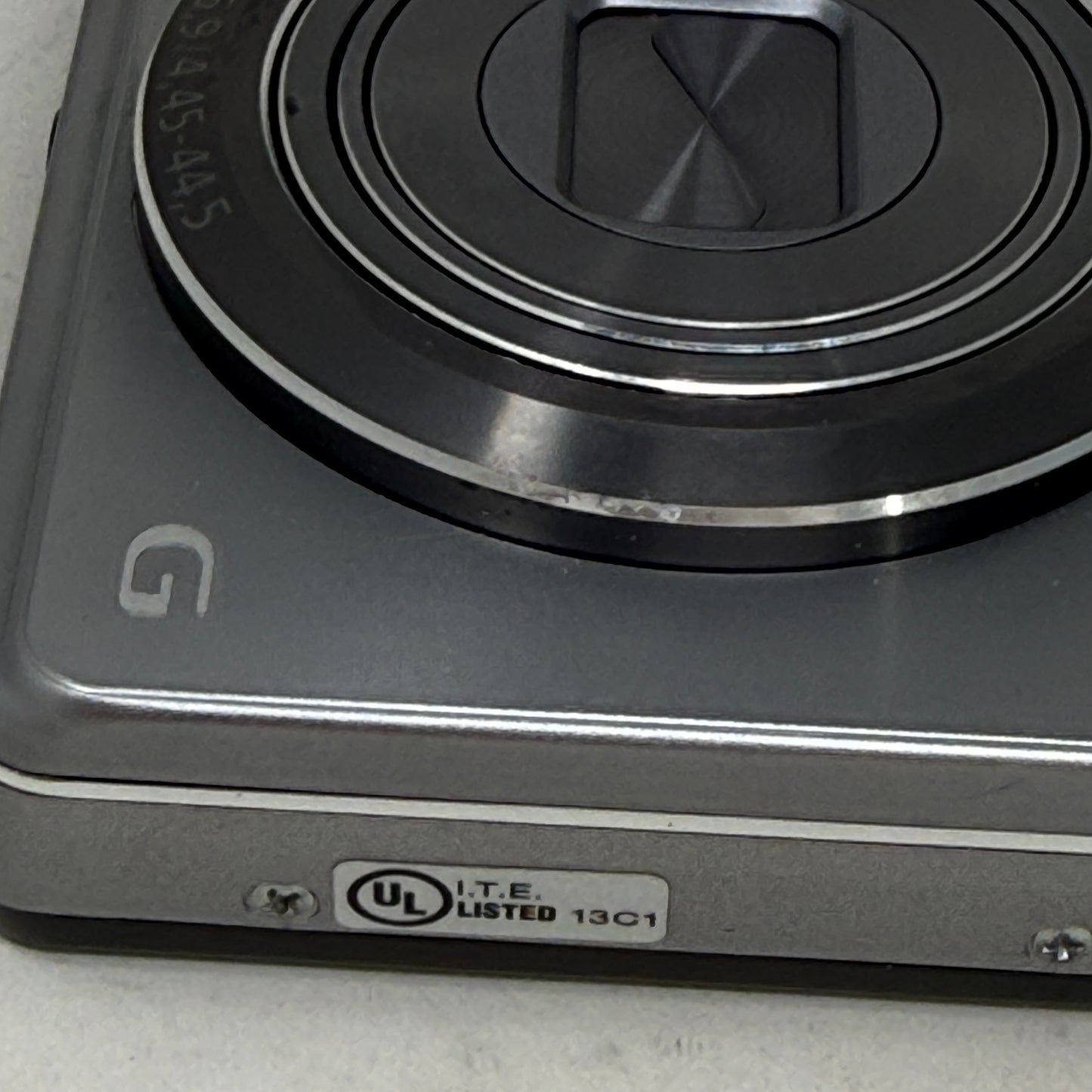 Sony Cyber-shot DSC-W690 Digital Camera