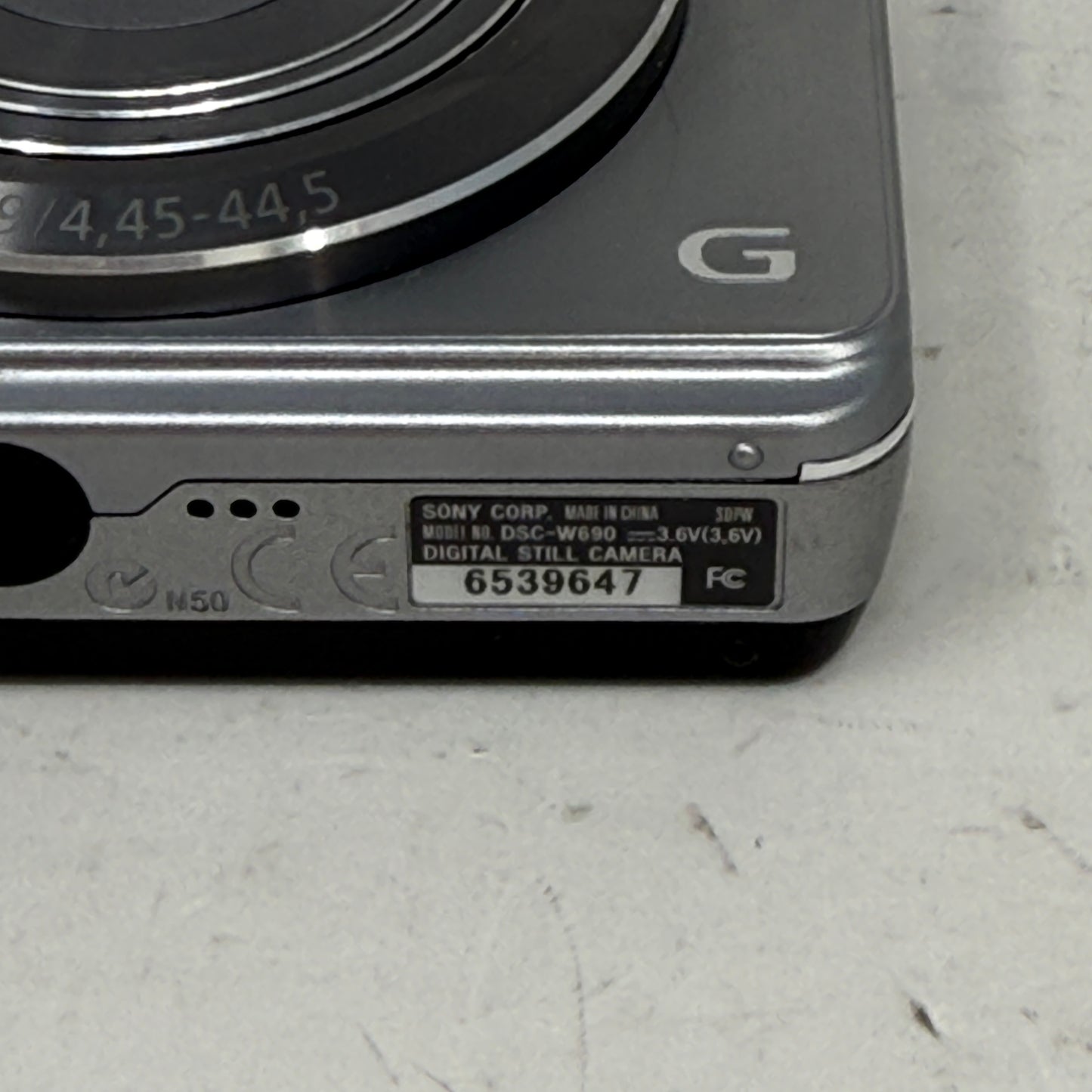 Sony Cyber-shot DSC-W690 Digital Camera