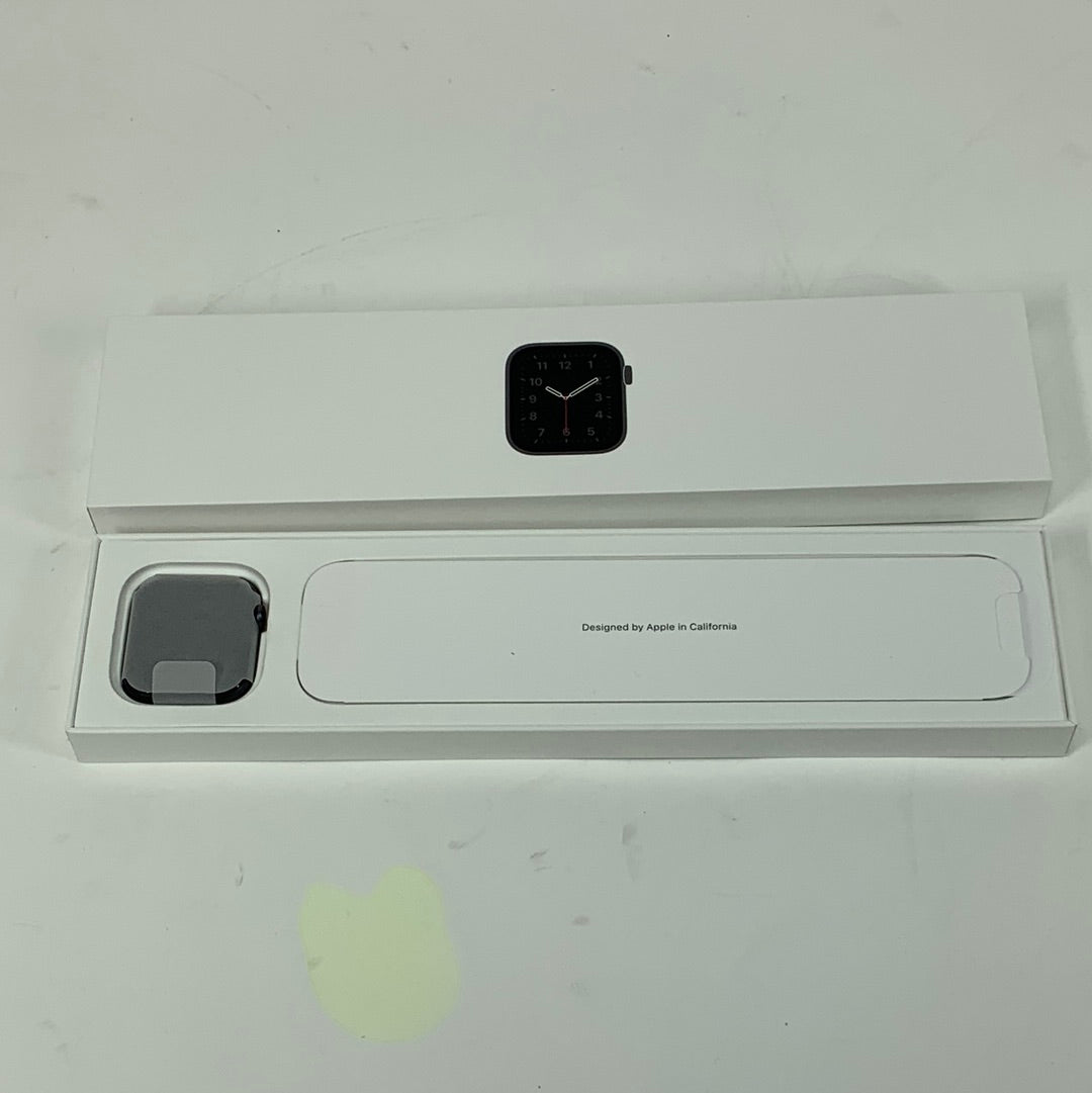 New Factory Unlocked Apple Watch SE 1st Gen 44MM Space Gray Aluminum Black Sport Band A2354