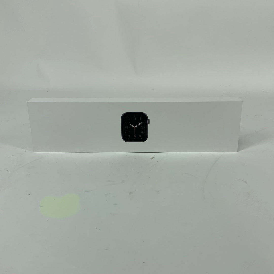 New Factory Unlocked Apple Watch SE 1st Gen 44MM Space Gray Aluminum Black Sport Band A2354