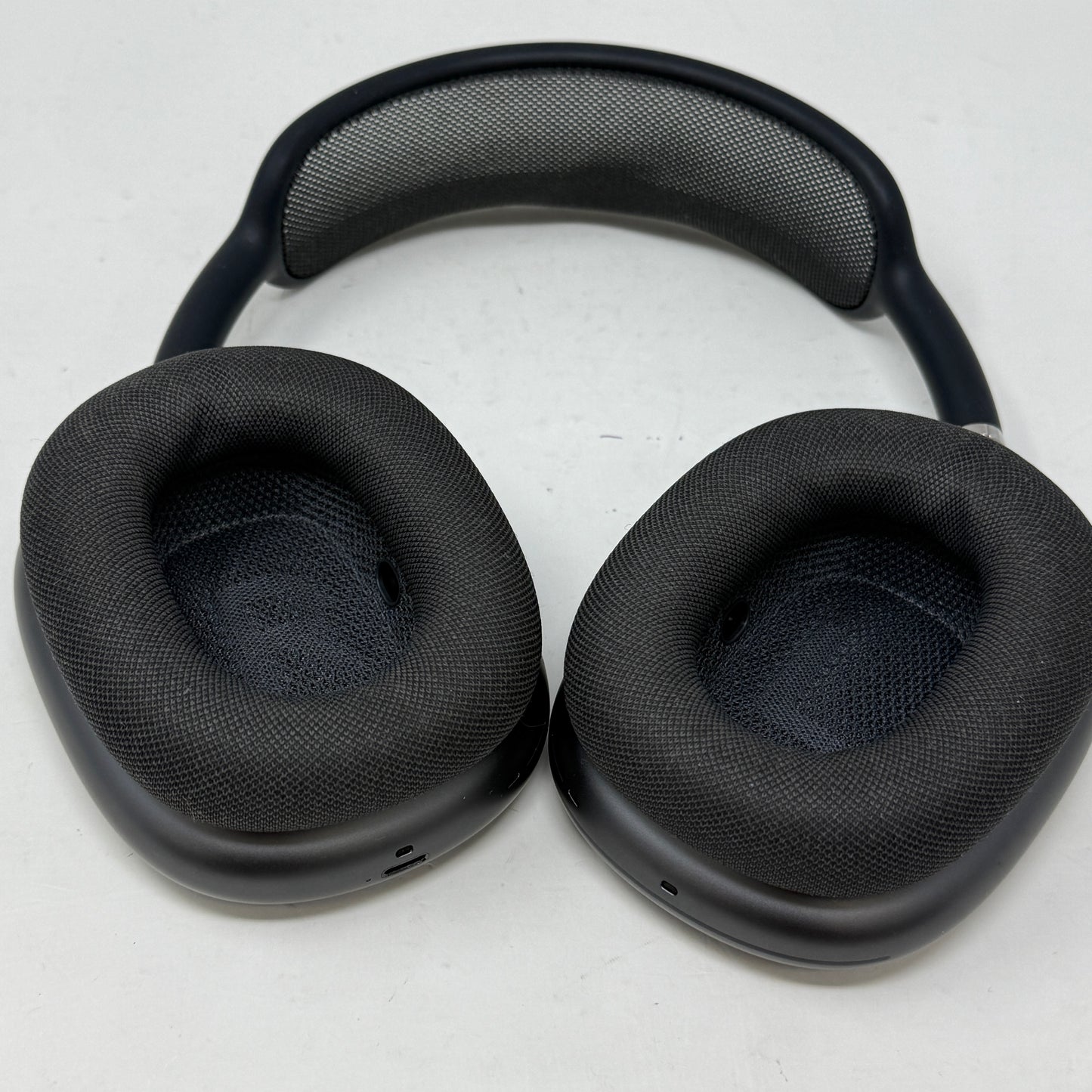 Apple AirPods Max A2096 No Smart Case