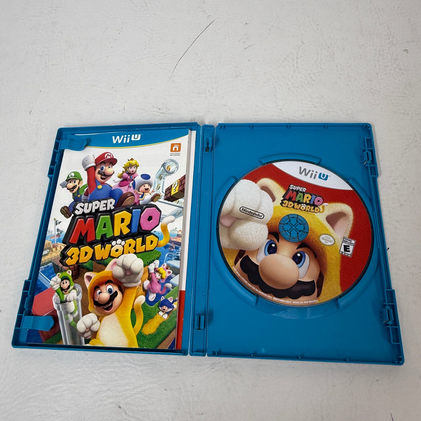 Super Mario 3D World (Nintendo Wii U, 2013)