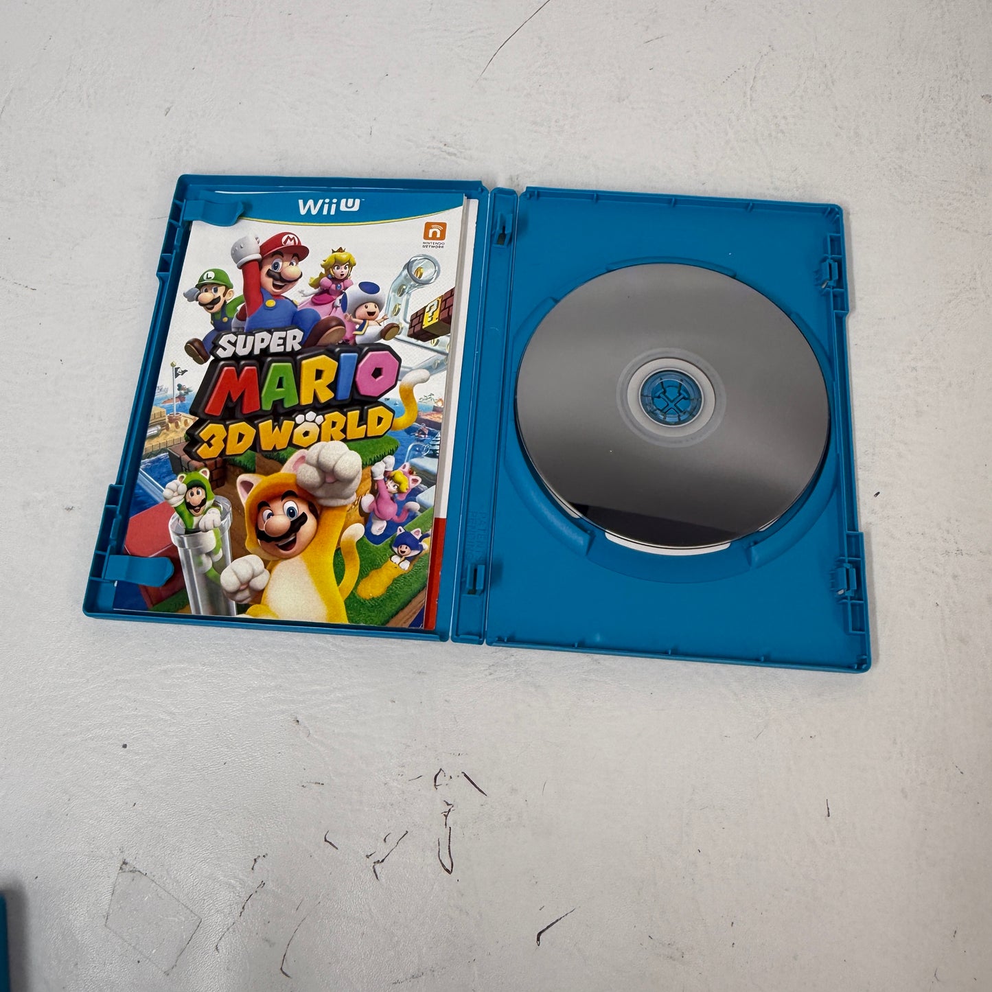 Super Mario 3D World (Nintendo Wii U, 2013)
