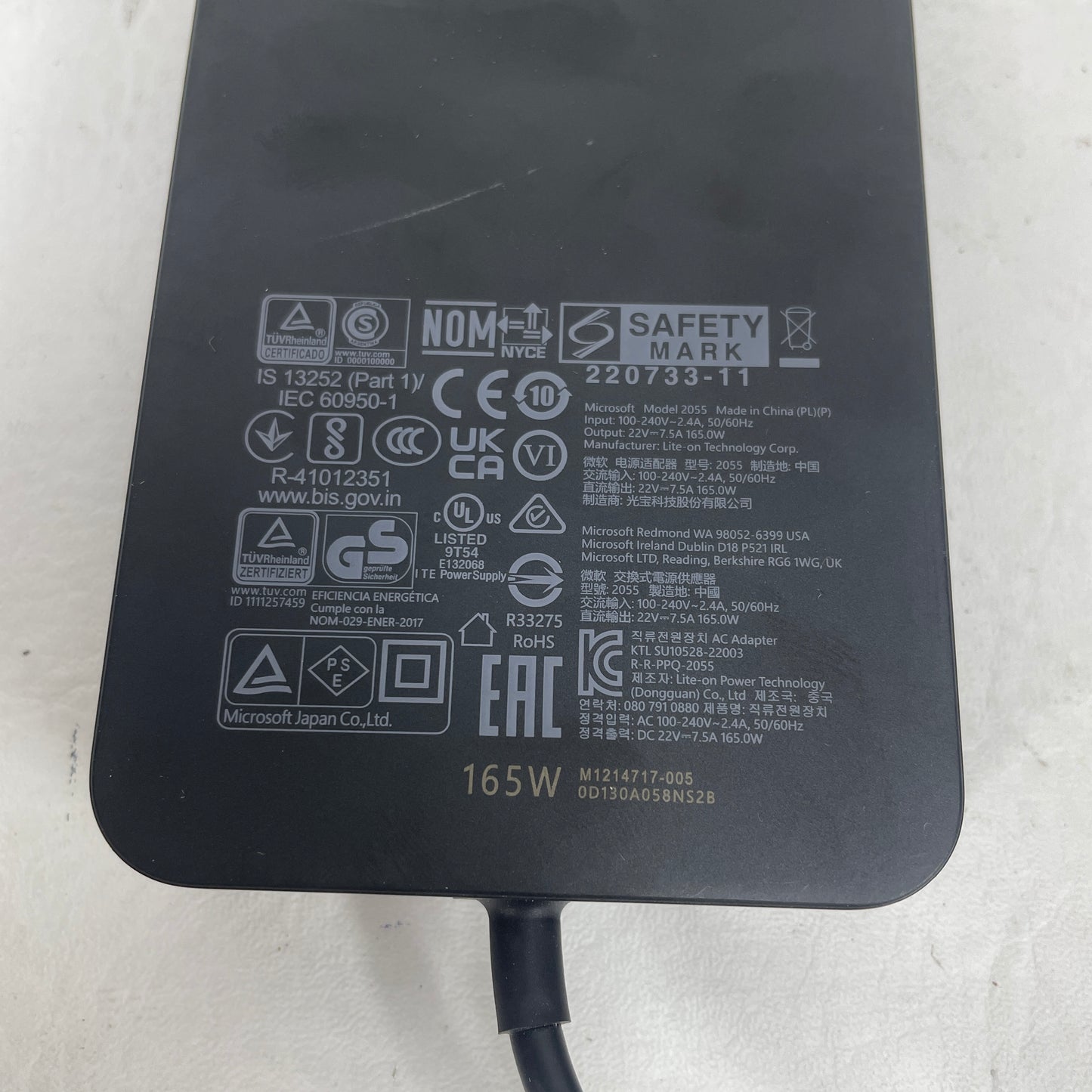 Microsoft Surface Thunderbolt 4  Laptop Docking Station T8I-00001