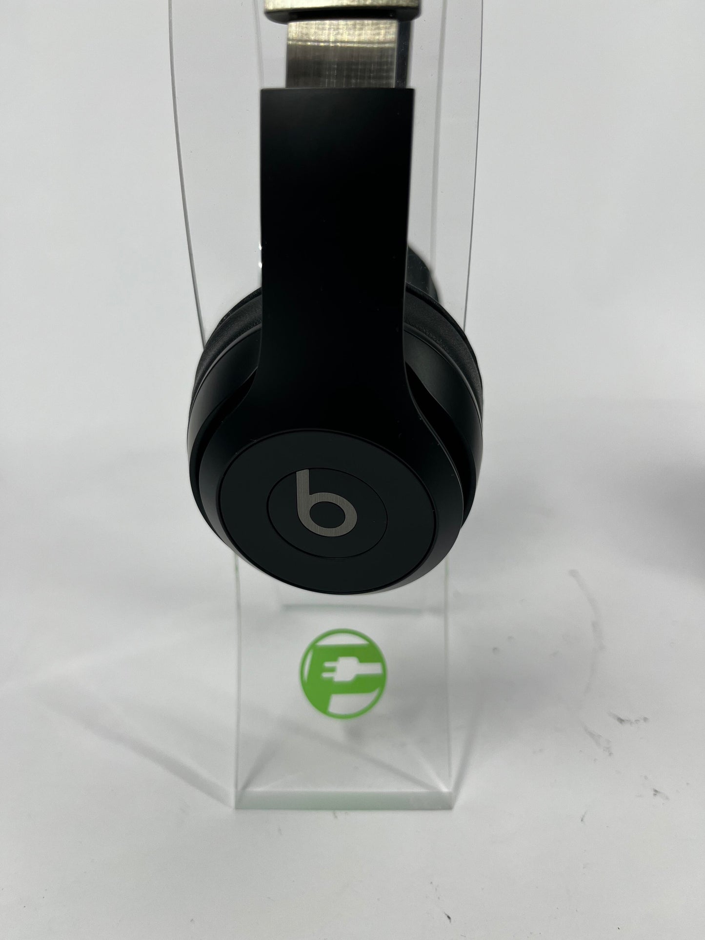 Beats Solo4 Wireless On-Ear Bluetooth Headphones Black MUW23LL/A